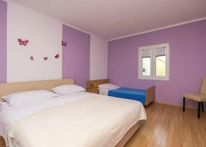 アパート Andrija