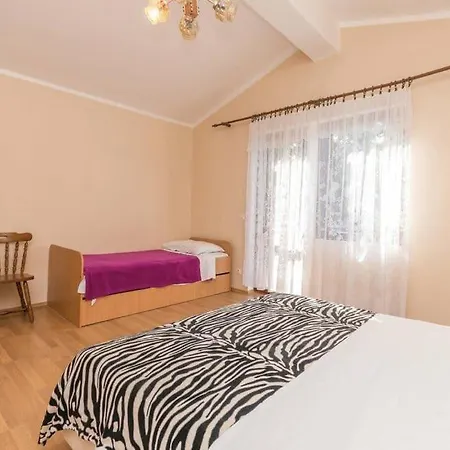 Apartman Andrija Pakostane