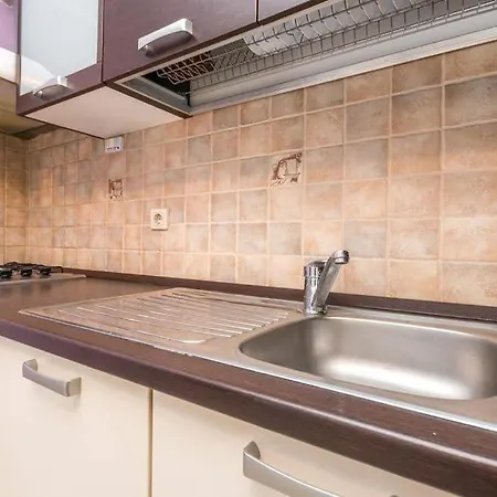 Apartman Andrija Pakostane